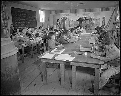 Elementary school, Tule Lake, 1943